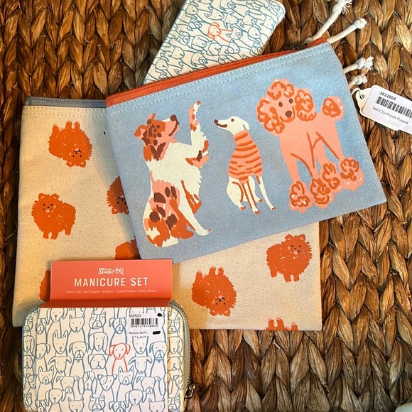 manicure set in “puppy pile” print-4 tools inside w/zip-closure -NWT - Picture 2 of 9